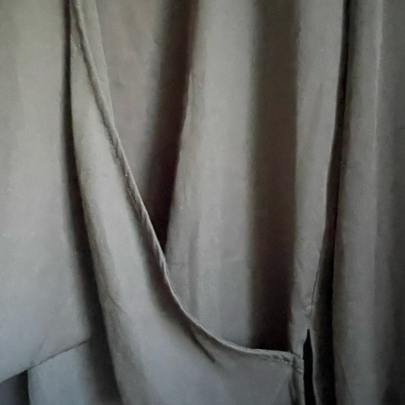 Belle Sky black sheer crisscross strappy top size large women’s - Picture 10 of 11